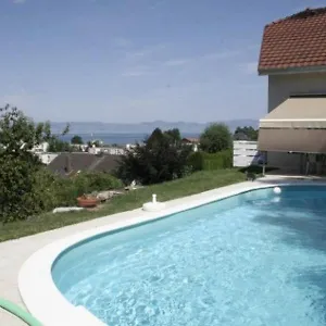 Frühstückspension Entre Alpes Et Leman, Publier