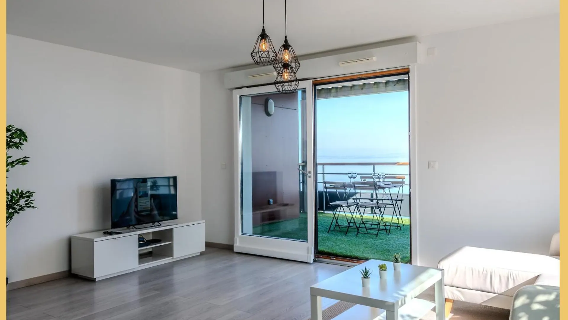 Le Rivage I T3 Bord Du Lac I Publier Apartment
